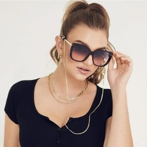 Quay Australia Ever After Etched Oversized Sunglasses Tortoise Smoke Pink